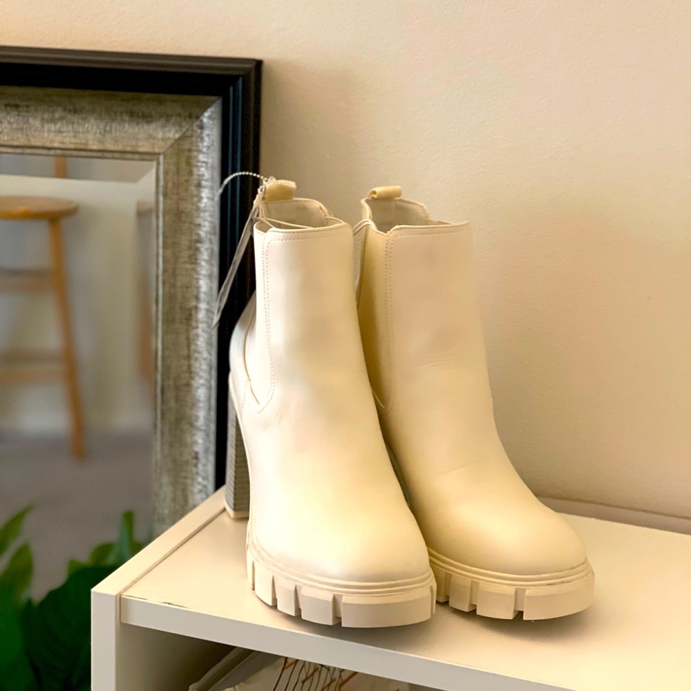 GBG ankle boots